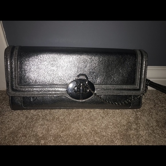 NWOT Silver Coach clutch w/ shoulder strap. - Picture 3 of 7